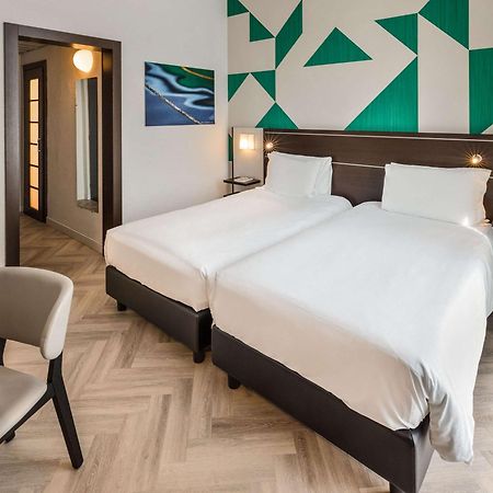 Mercure Napoli Centro Angioino Kültér fotó