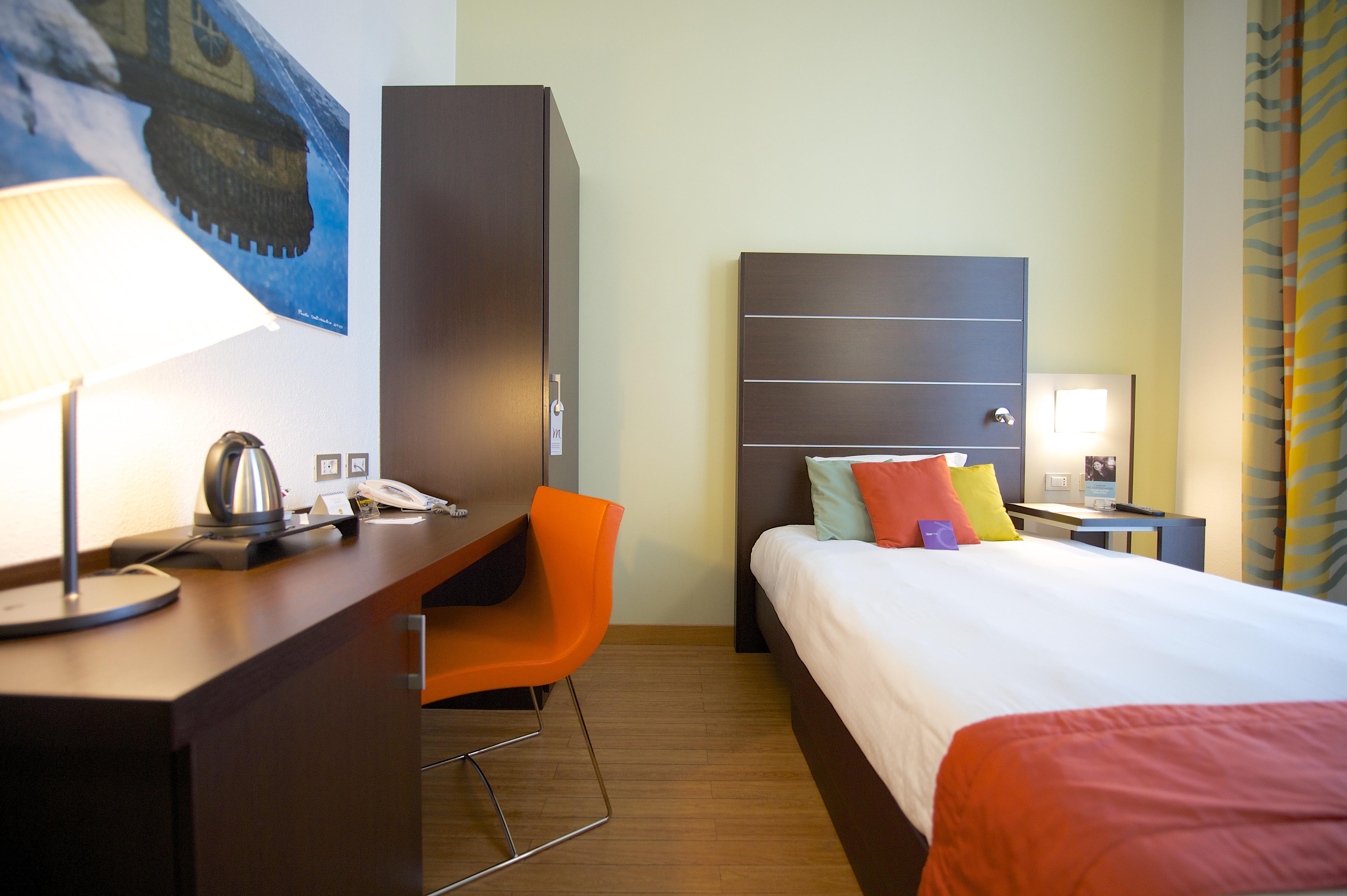 Mercure Napoli Centro Angioino Kültér fotó