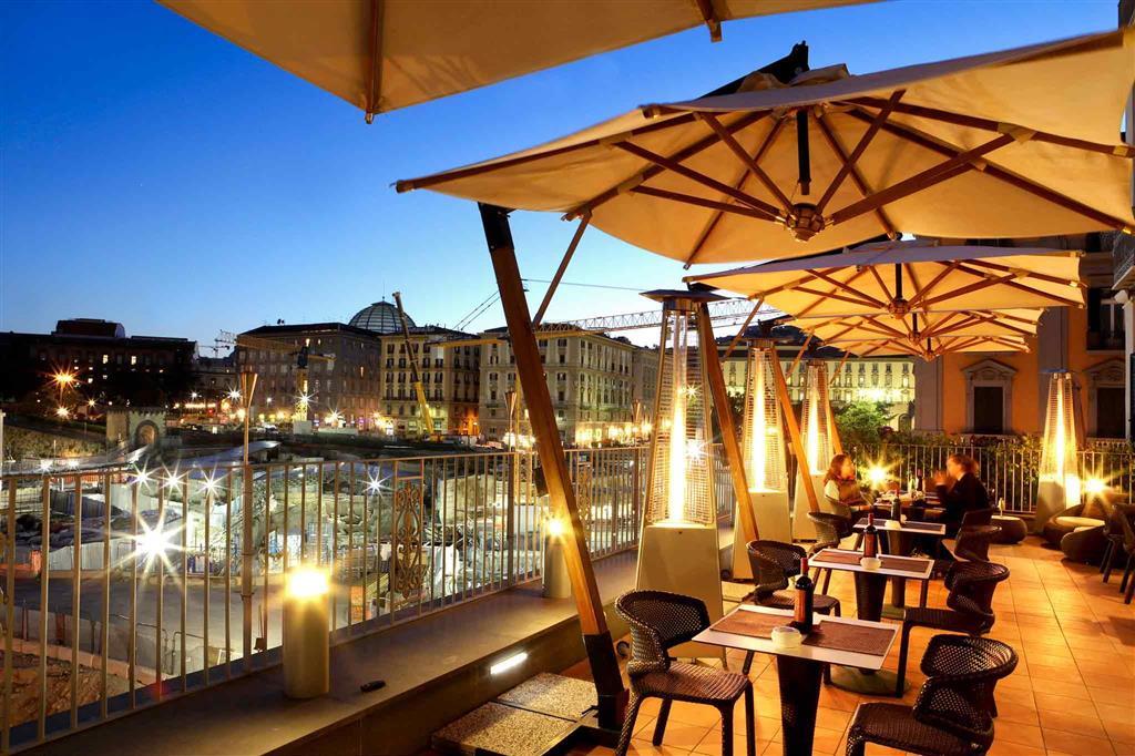 Mercure Napoli Centro Angioino Kültér fotó
