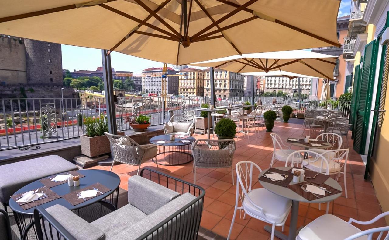 Mercure Napoli Centro Angioino Kültér fotó