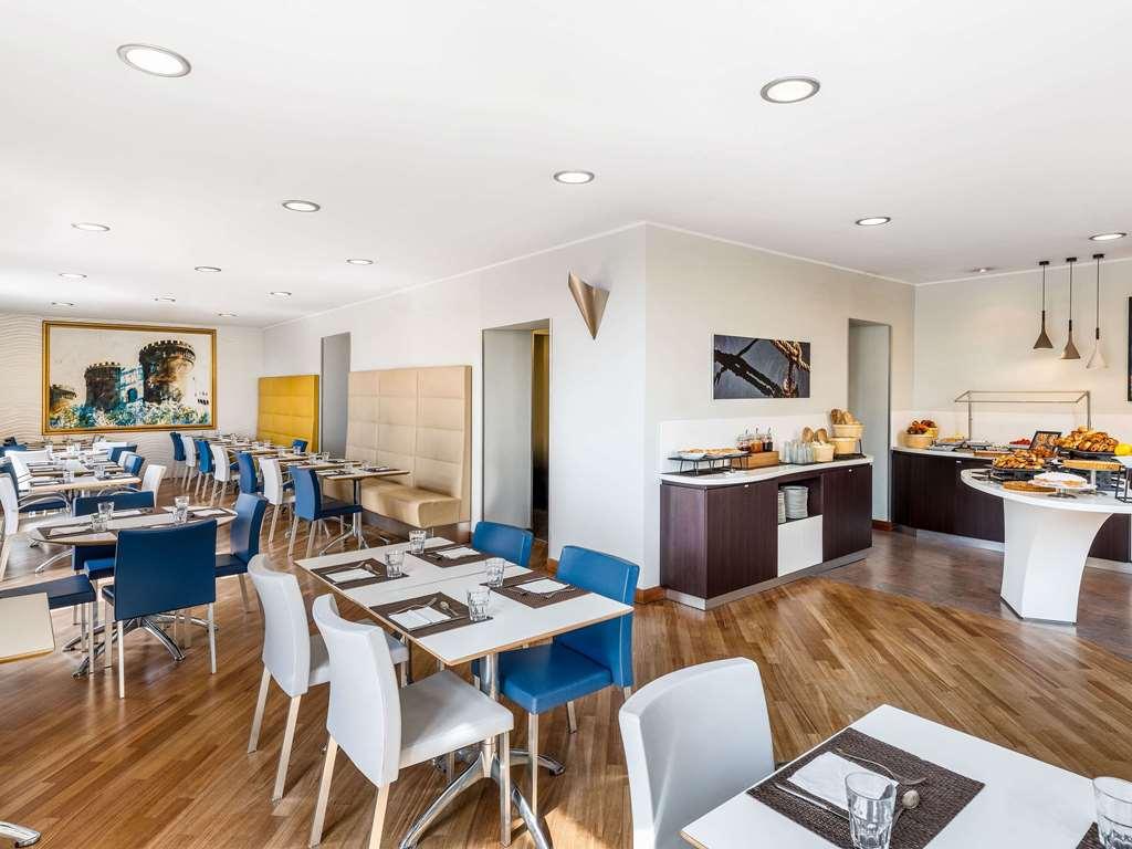 Mercure Napoli Centro Angioino Étterem fotó