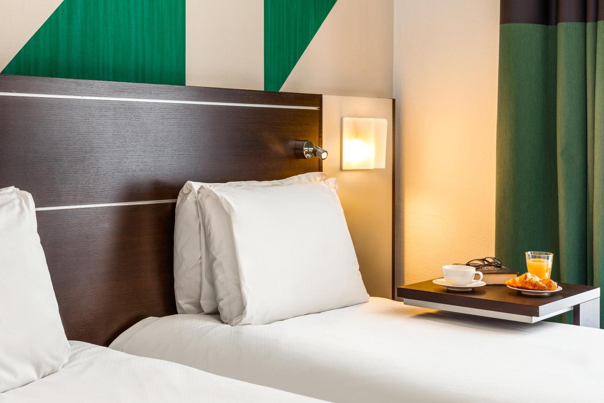 Mercure Napoli Centro Angioino Kültér fotó