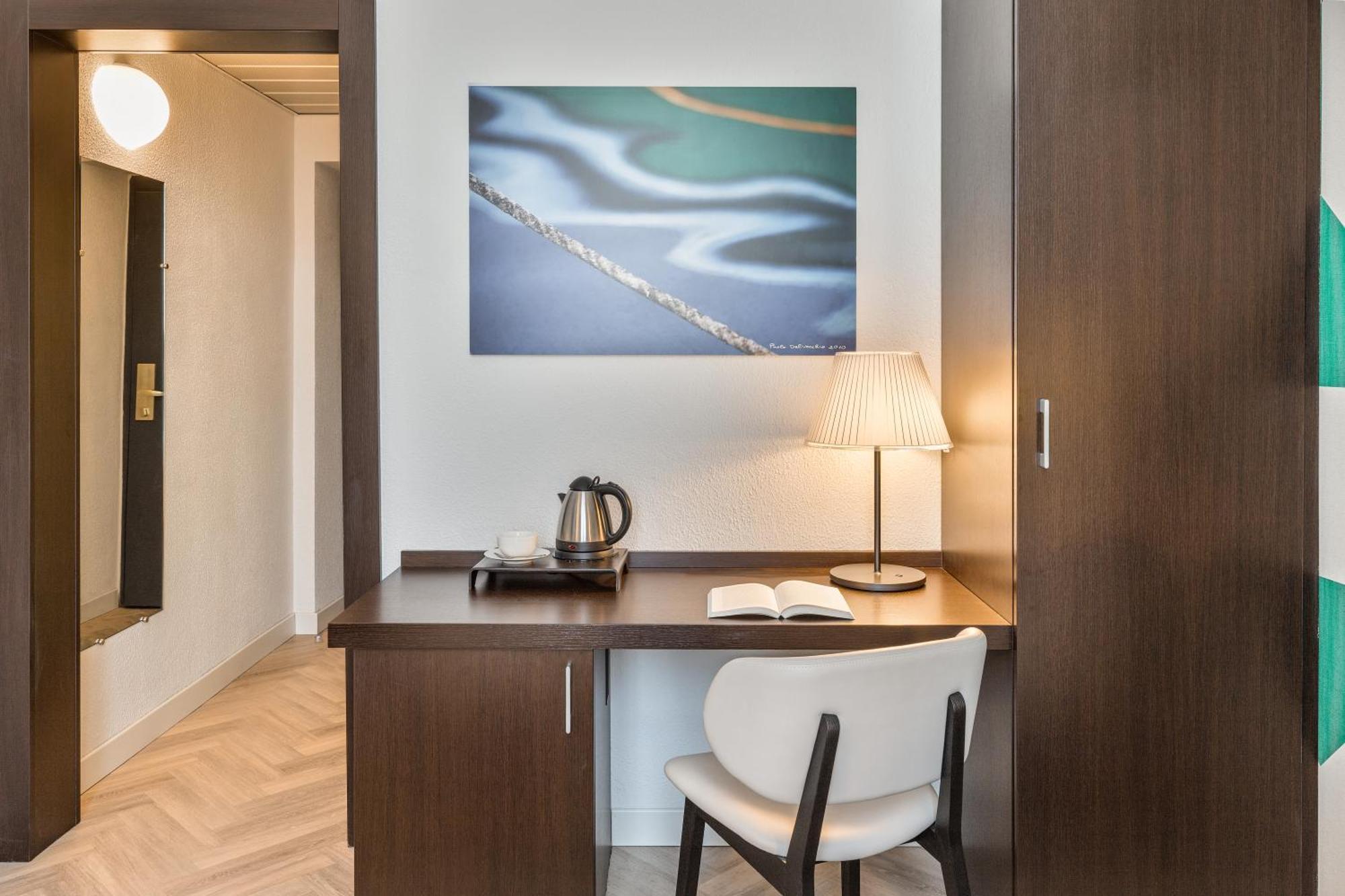 Mercure Napoli Centro Angioino Kültér fotó