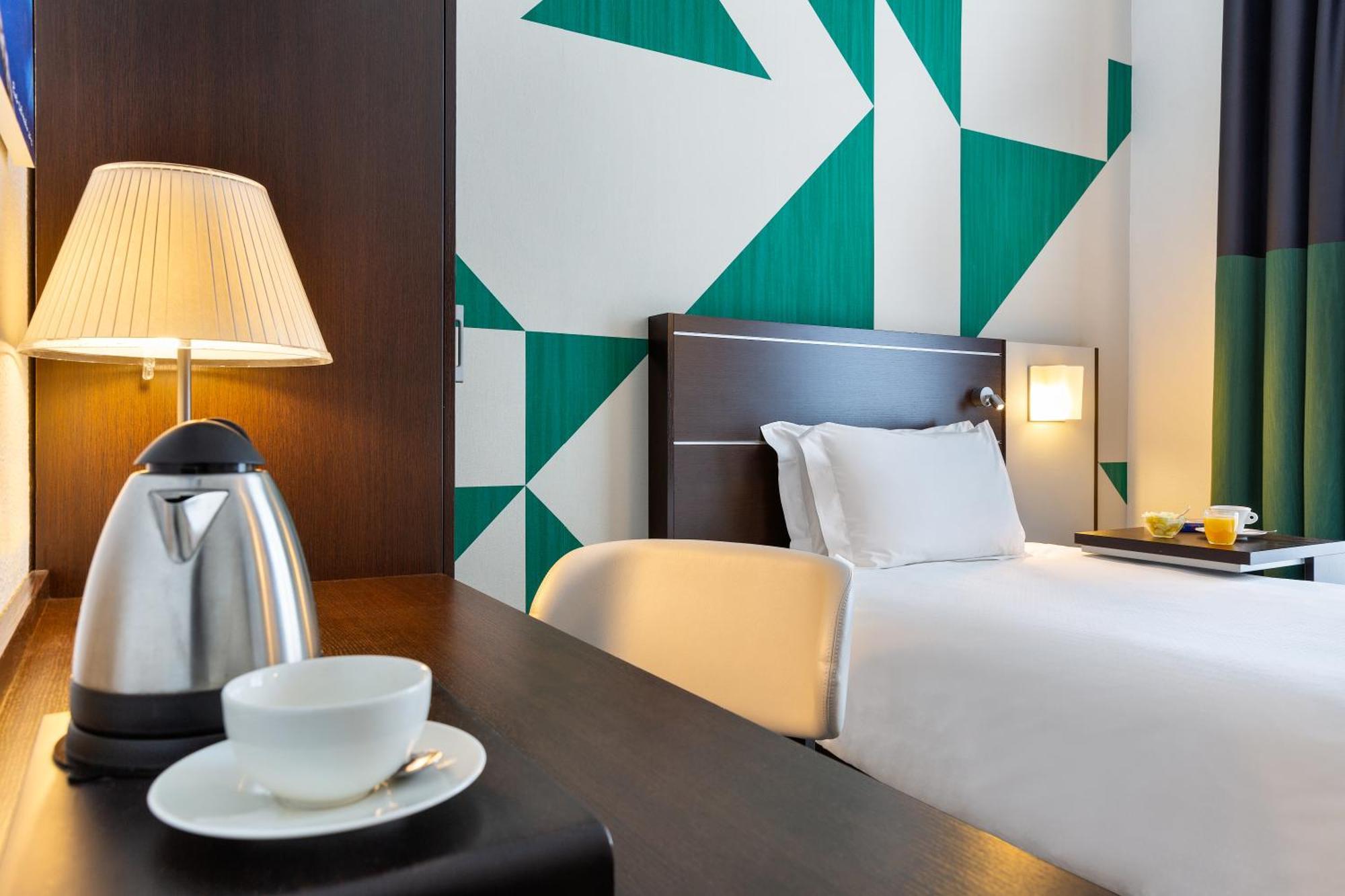 Mercure Napoli Centro Angioino Kültér fotó