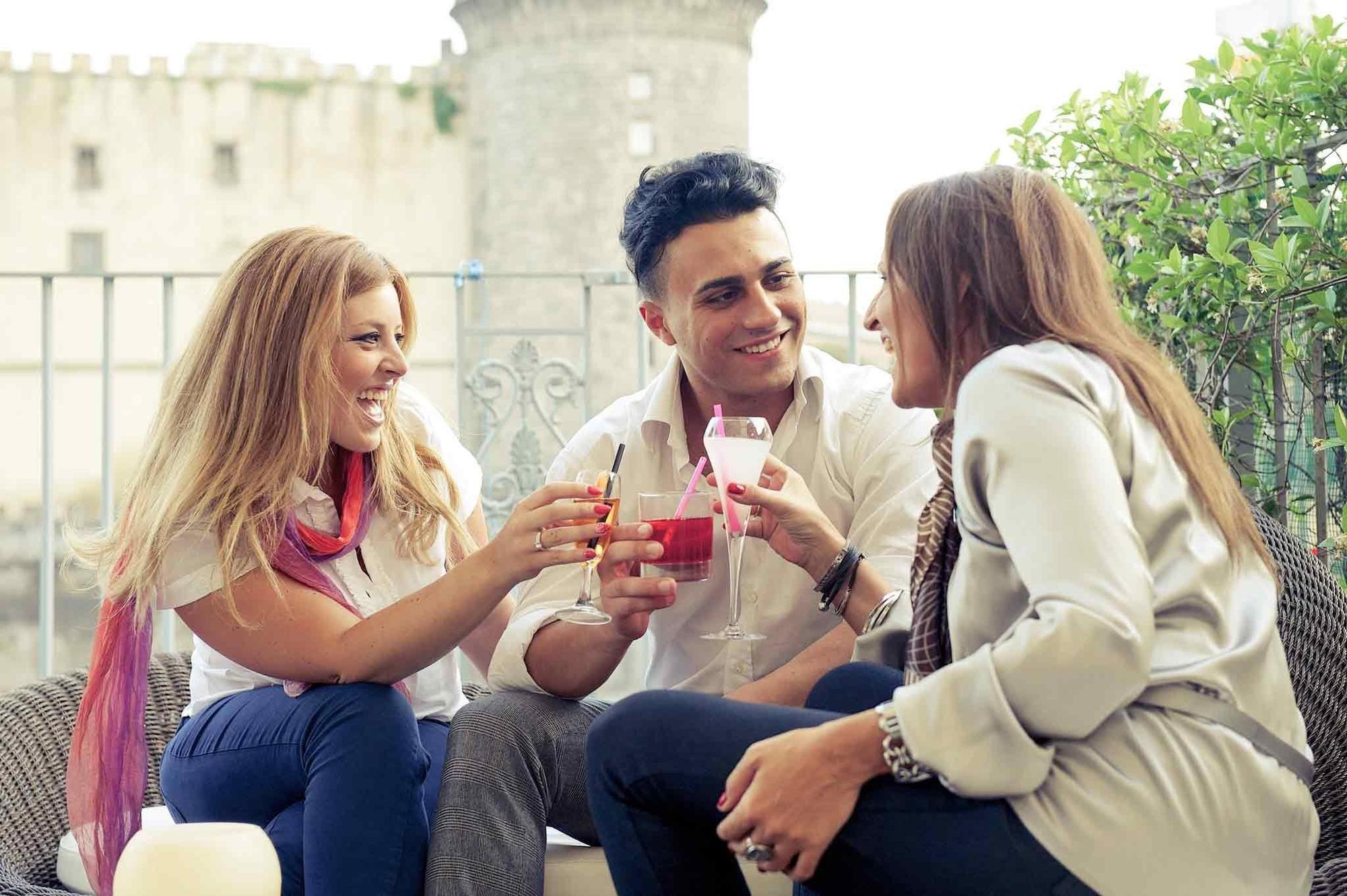 Mercure Napoli Centro Angioino Kültér fotó