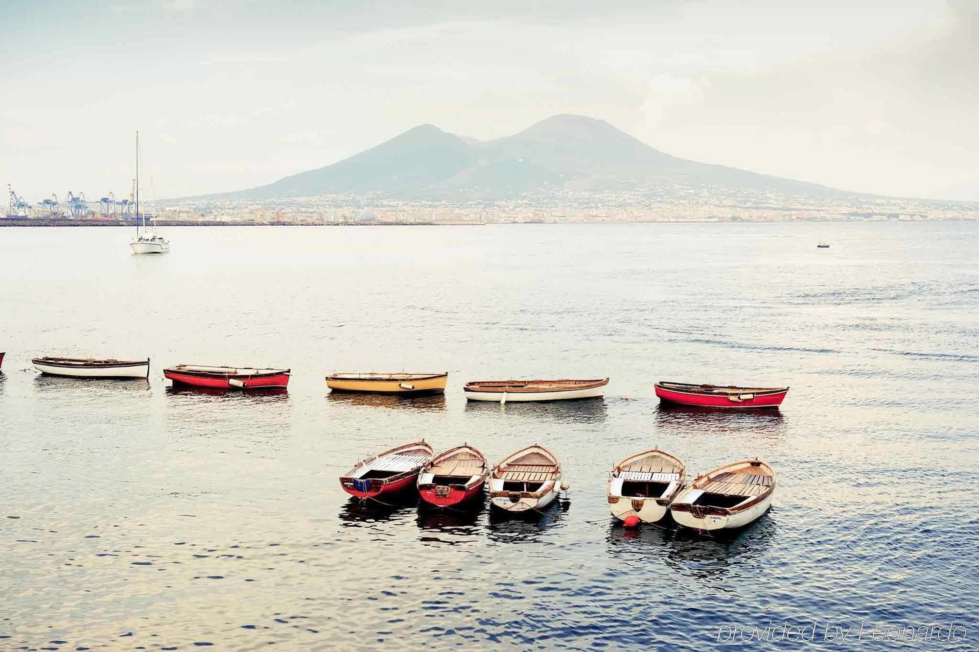 Mercure Napoli Centro Angioino Kültér fotó