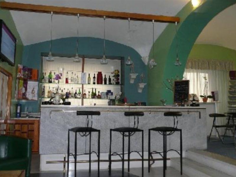 Mercure Napoli Centro Angioino Kültér fotó