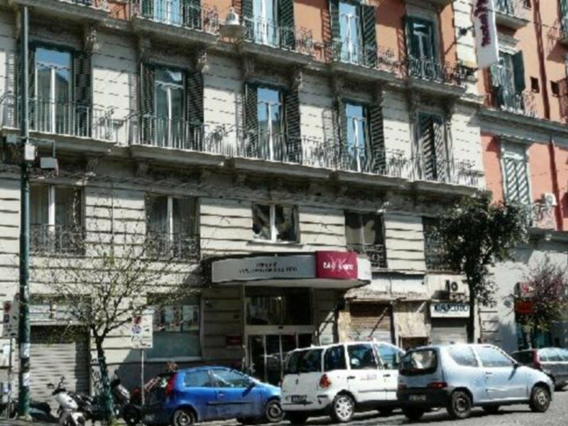 Mercure Napoli Centro Angioino Kültér fotó