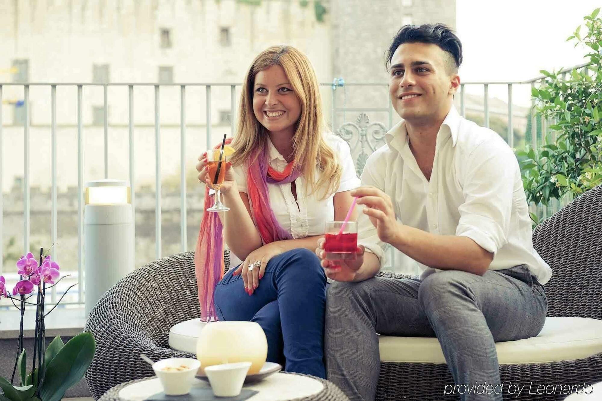 Mercure Napoli Centro Angioino Kültér fotó